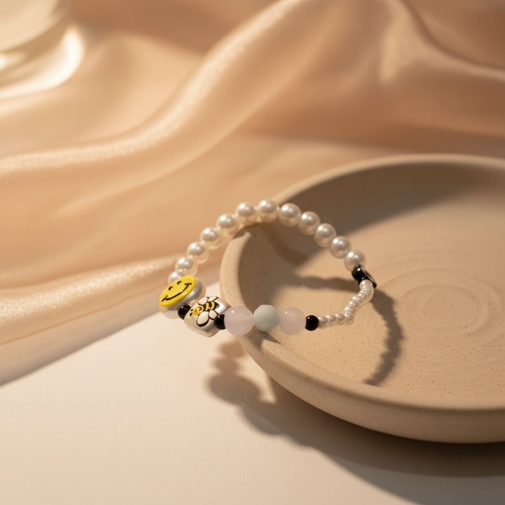 Sunny Bee Charm Bracelet